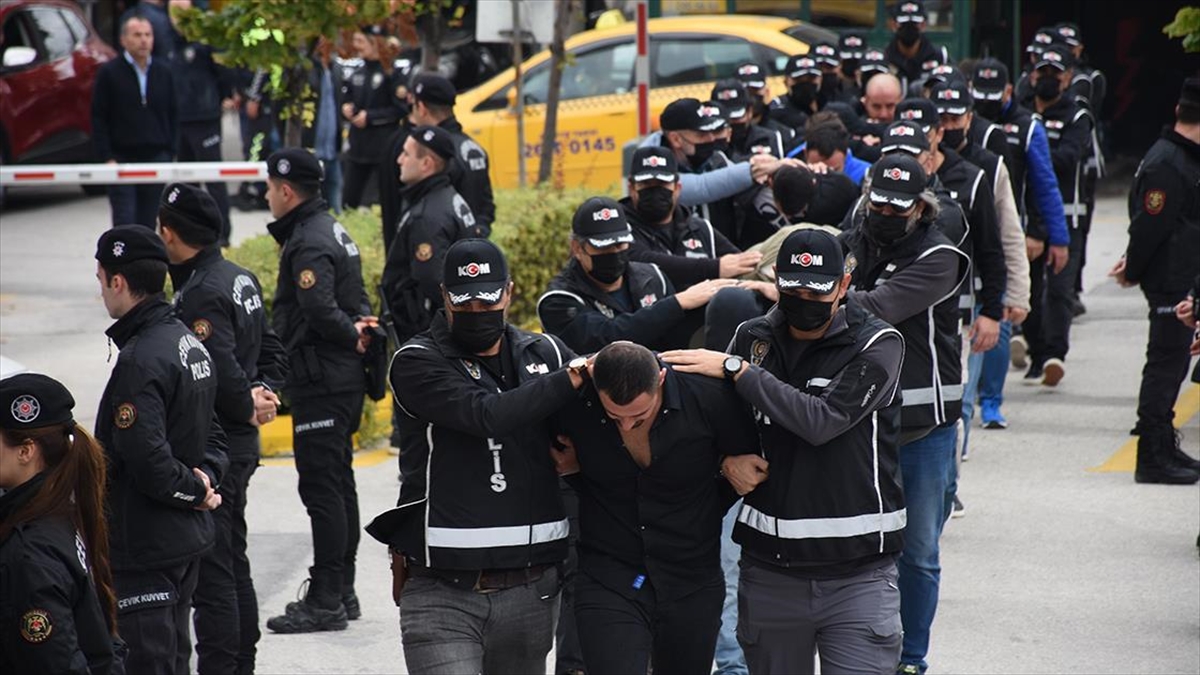 "Kafes" operasyonu kapsamında İzmir, Zonguldak, Samsun ve Eskişehir'de organize suç