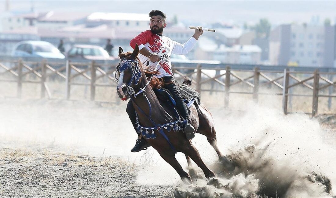 Türkiye'nin önemli kış turizm merkezleri arasında yer alan Kars'ta kar