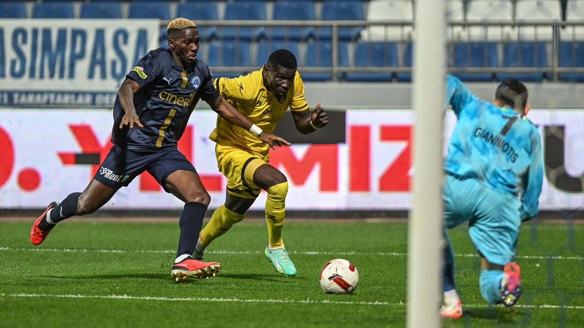 İSTANBUL (AA) – Trendyol Süper Lig’in 10. haftasında Kasımpaşa, sahasında