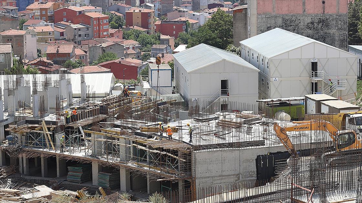 Afet riski altındaki alanlarla bu alanlar dışındaki riskli yapıların bulunduğu