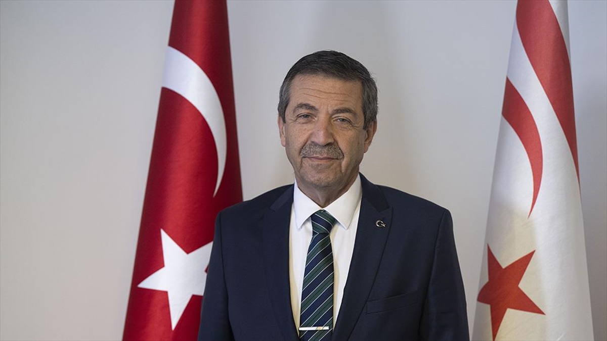 Kuzey Kıbrıs Türk Cumhuriyeti (KKTC) Dışişleri Bakanı Tahsin Ertuğruloğlu, Birleşmiş
