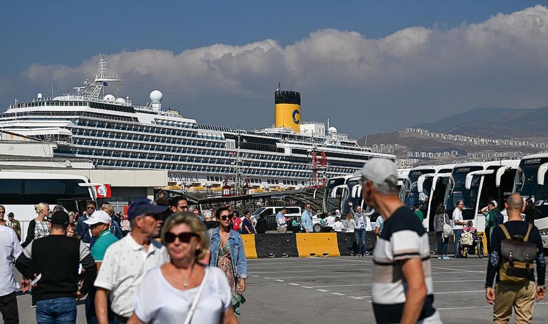 Türkiye'deki limanları ziyaret eden kruvaziyer yolcu sayısı yılın 9 ayında