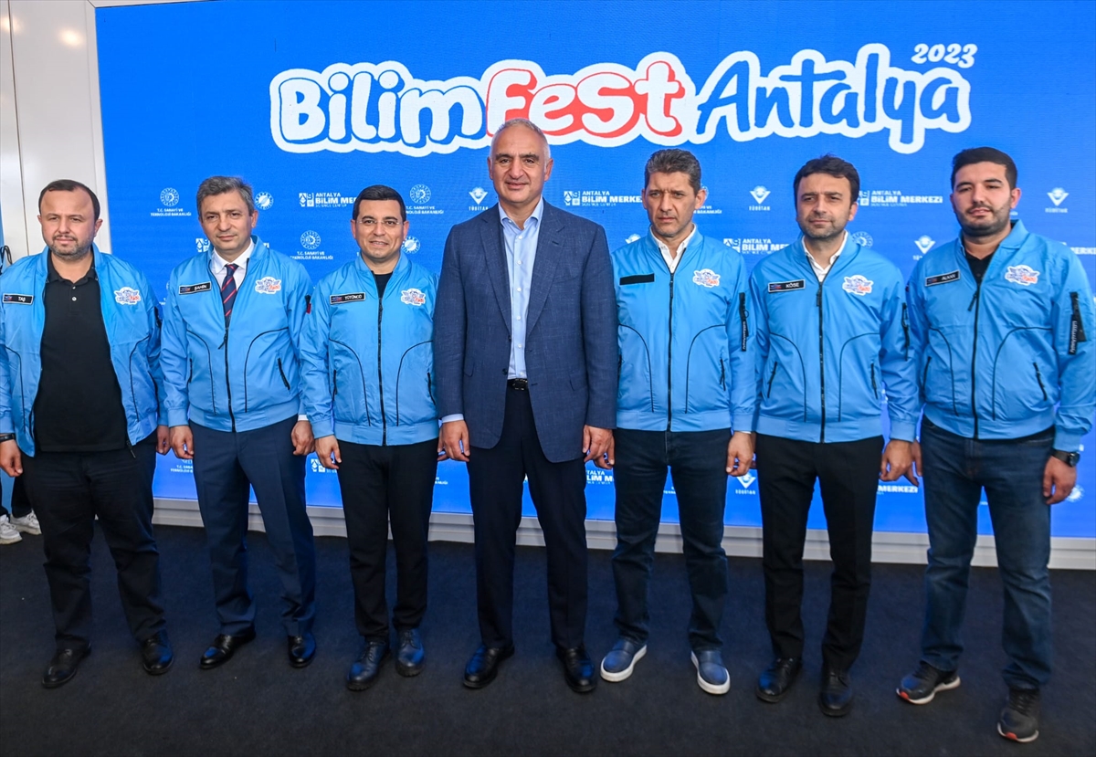 - "İsmiyle uyumlu bir etkinlik olmuş. Gençlerimizin teknolojiye olan ilgisini