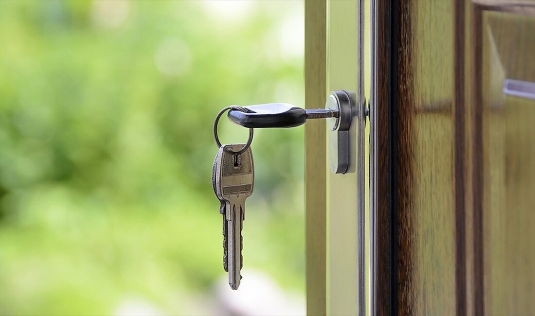 İzmir'de kiraya yüzde 55 zam yapan ve kiracısının yasal olarak