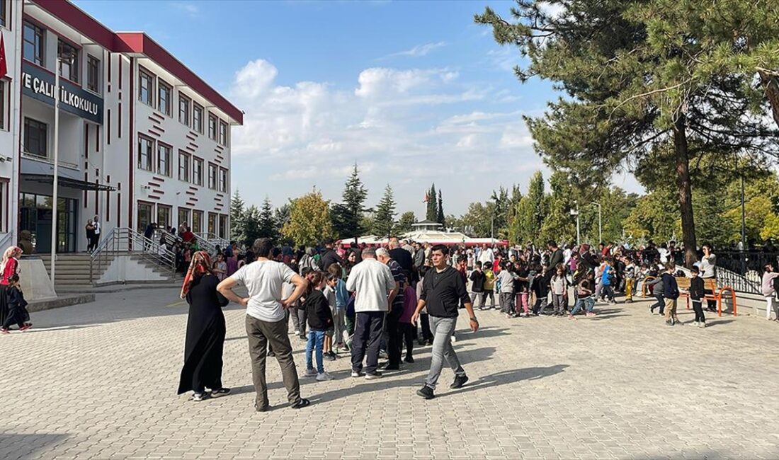 Malatya'nın Yeşilyurt ilçesinde 4,3 büyüklüğünde deprem meydana geldi.