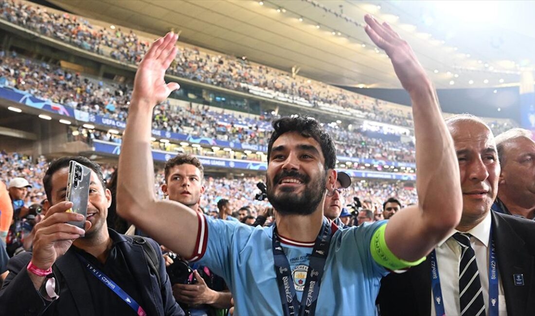 İngiliz ekibi Manchester City, 33 yaşına giren eski kaptanı İlkay