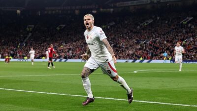 Galatasaray'ın yıldız futbolcusu Mauro Icardi, performansının yanı sıra fedakarlığı, aidiyet