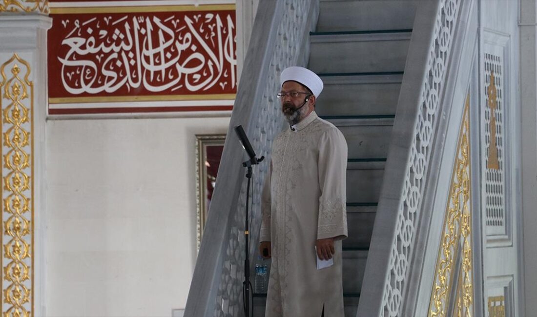 Diyanet İşleri Başkanı Ali Erbaş, terör örgütlerine karşı güvenlik güçlerinin