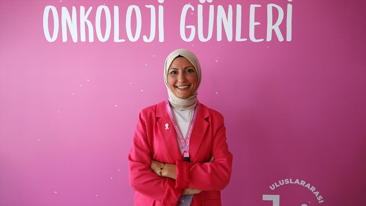 Muş'ta Genç Birikim Derneğince 6-7 Ekim'de düzenlenen "10. Uluslararası Onkoloji