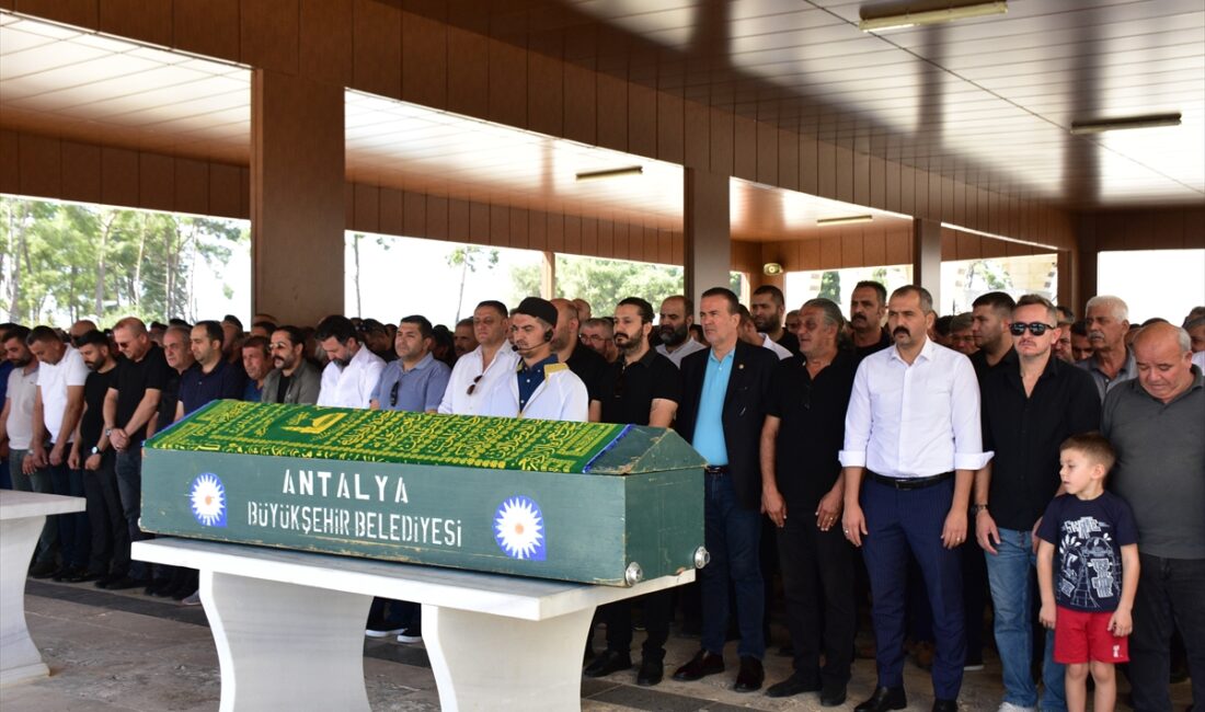 ANTALYA (AA) – Antalya'nın Muratpaşa ilçesinde evinde ölü bulunan MHP