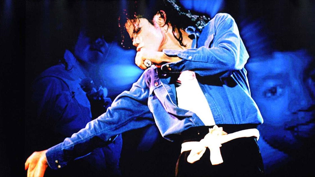 Amerikalı pop şarkıcısı Michael Jackson’ın bir reklam filminde giydiği ikonik