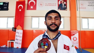 22 yaşındaki sporcu Salih Yıldız, "Ağrı Dağı eteklerinden olimpiyatlara gidip