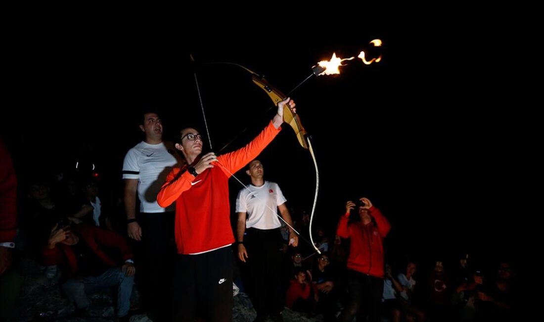 Olimpiyat ve dünya şampiyonu milli okçu Mete Gazoz, Yanartaş'ta "Türkiye