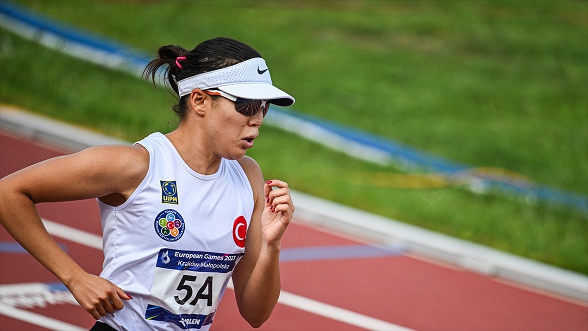 Kırgızistan’da düzenlenen Modern Pentatlon Olimpik Sıralama Yarışı'nda milli sporcu İlke