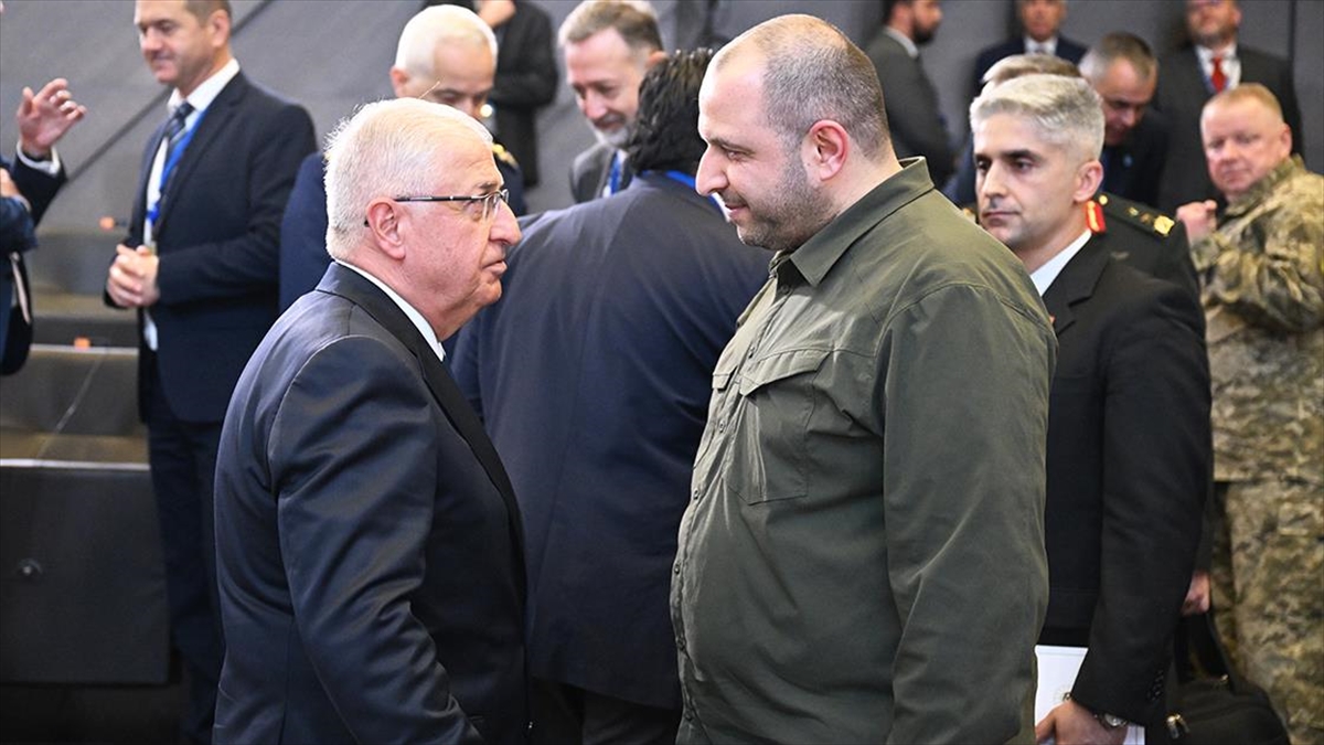 Milli Savunma Bakanı Yaşar Güler, Ukrayna Savunma Bakanı Rüstem Umerov