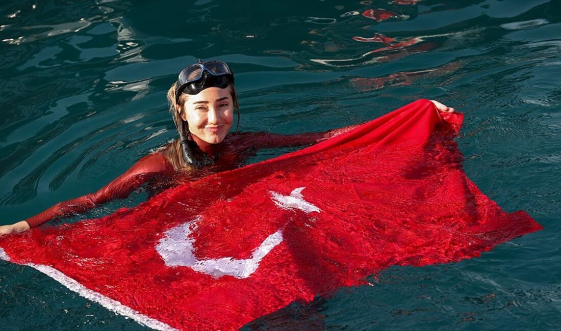 Milli sporcu Şahika Ercümen, Cumhuriyet'in 100. yılı etkinlikleri kapsamında Antalya'da