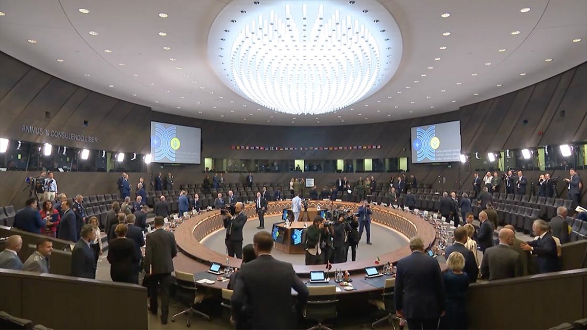 BRÜKSEL (AA) – Toplantıya NATO üyesi 31 ülkenin temsilcilerinin yanı