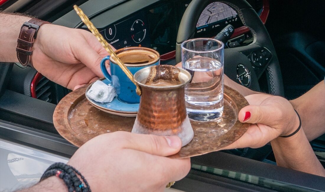 İSTANBUL (AA) – Opel, 1 Ekim Uluslararası Kahve Günü'nü, B-SUV