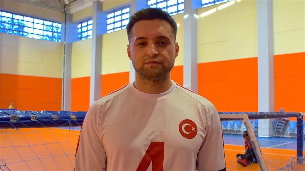Beden eğitimi öğretmeninin tavsiyesiyle başladığı golbolda başarılı bir performans sergileyen