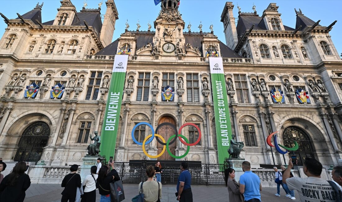Fransa'nın Paris'te gelecek yıl düzenlenecek Olimpiyat Oyunları'nda kendi milli takım