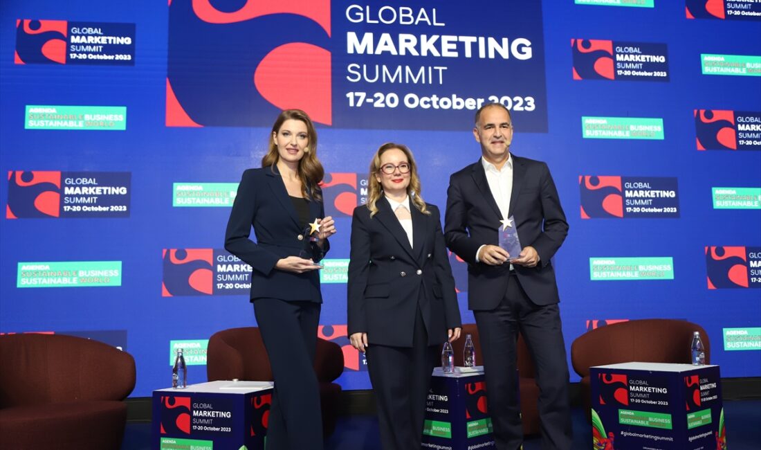 - Zirvenin 4 gün boyunca sunulan online içerikleri 143 ülkeden