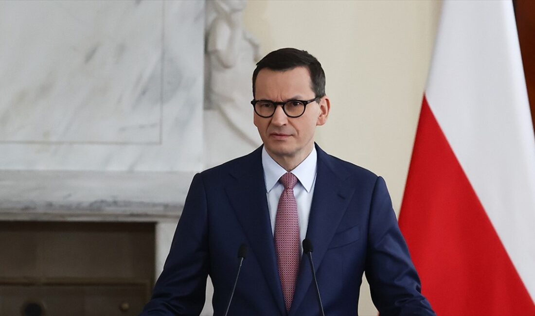 Polonya Başbakanı Morawiecki, göçmenlerin her Avrupa Birliği (AB) ülkesine zorunlu