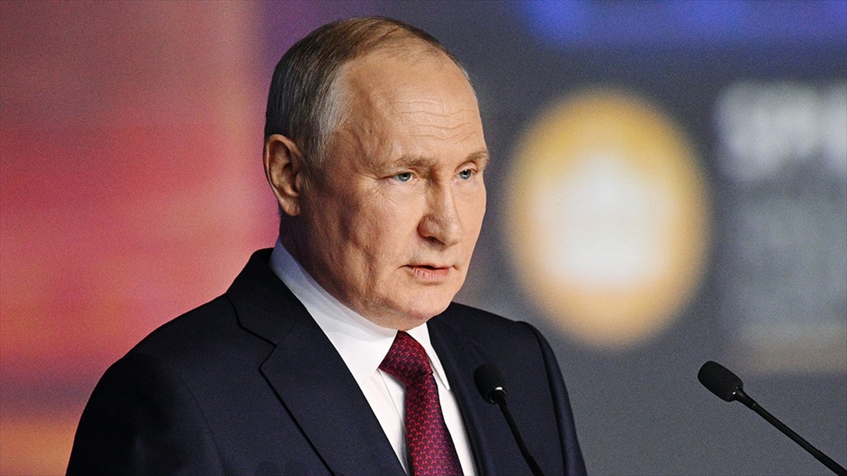 Rusya Devlet Başkanı Vladimir Putin, Filistin Devlet Başkanı Mahmud Abbas,