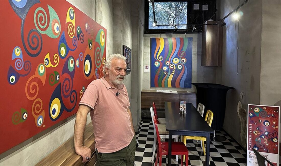 Grafikerlik ve sanat yönetmenliği tecrübesini sanata aktaran ressam Ömer Onay,
