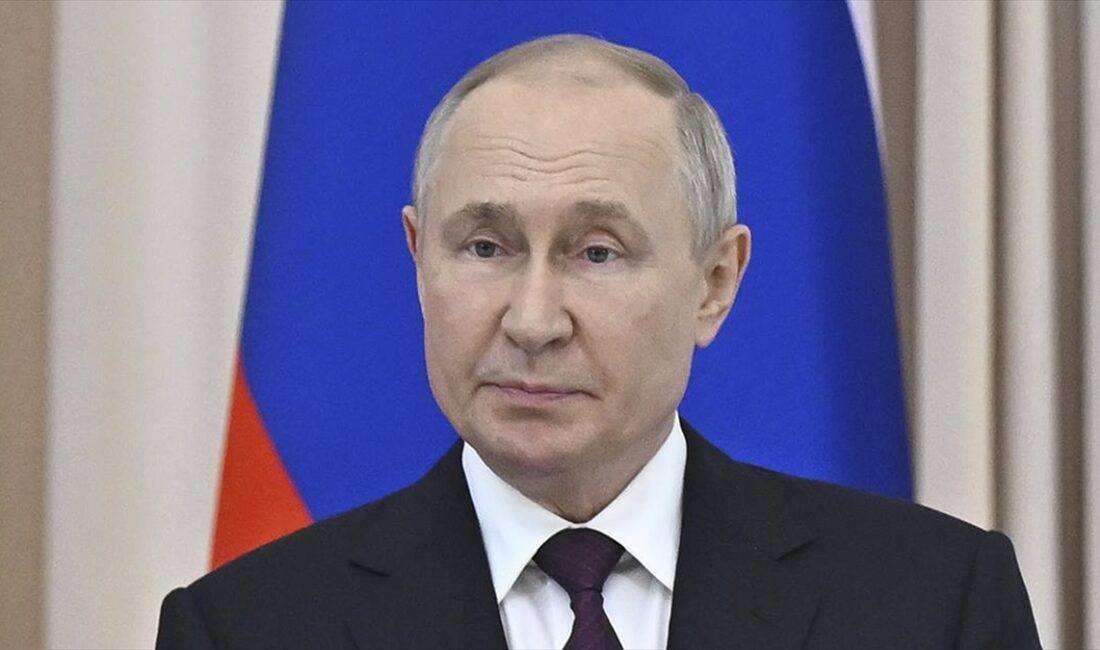 Rusya Devlet Başkanı Vladimir Putin, Batı'nın kendi "tekeline" karşı gelen