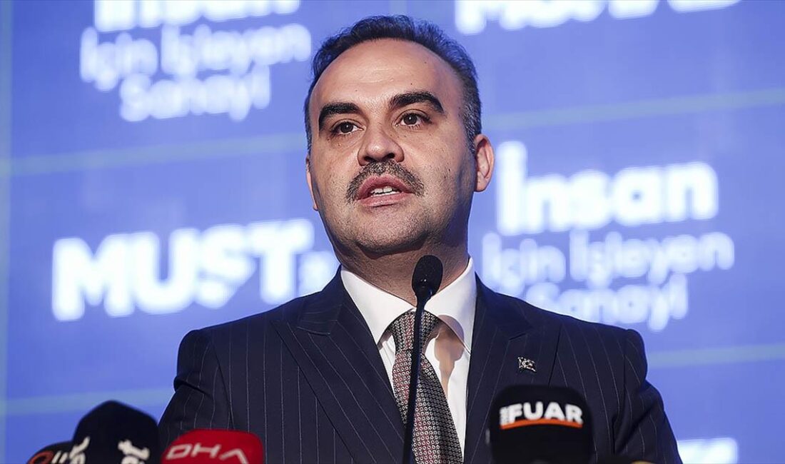 Kacır, ihracatın lokomotifinin imalat sanayisi olduğunu belirterek "Bugün Türkiye yıllık