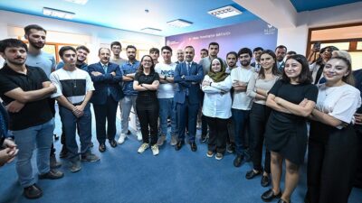 Sanayi ve Teknoloji Bakanı Mehmet Fatih Kacır, ziyaret ettiği Bilişim