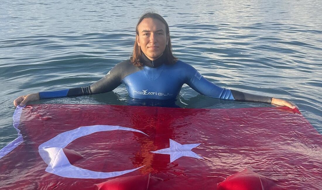 Serbest dalış sporcusu Necati Gül, Güney Kıbrıs Rum Kesimi'nde düzenlenen
