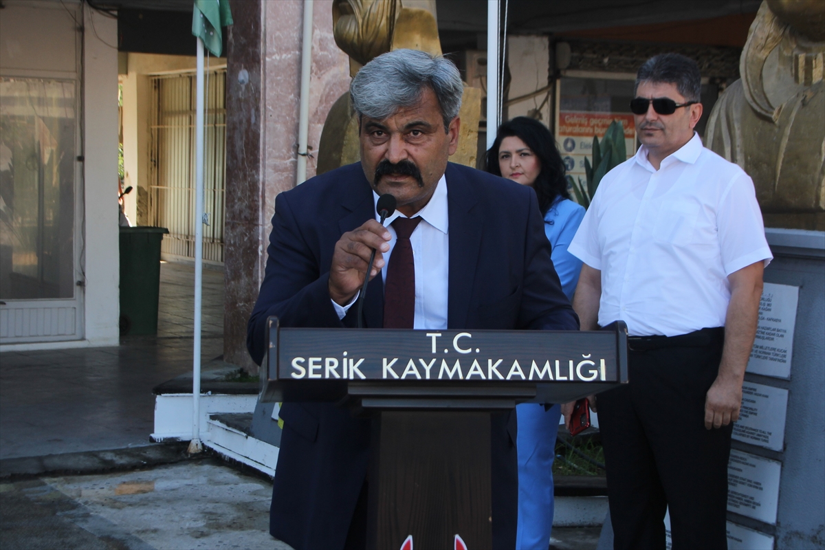 ANTALYA (AA) – Antalya'nın Serik ilçesinde Muhtarlar Günü dolayısıyla tören