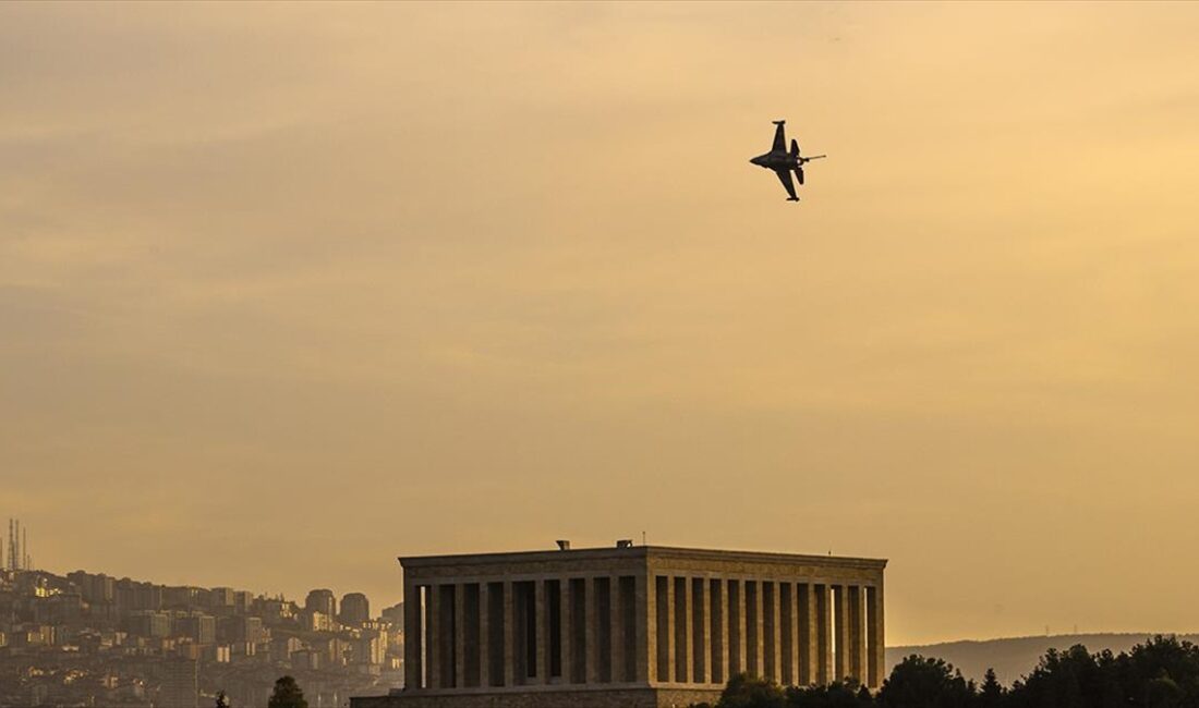 SOLOTÜRK, 29 Ekim Cumhuriyet Bayramı kutlamaları kapsamında düzenlenecek gösteri uçuşu