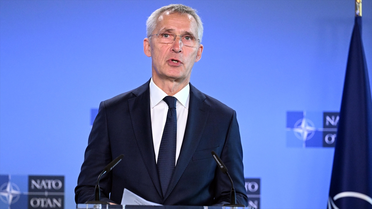 NATO Genel Sekreteri Jens Stoltenberg, NATO birliklerinin Kosova'da barışı korumaya