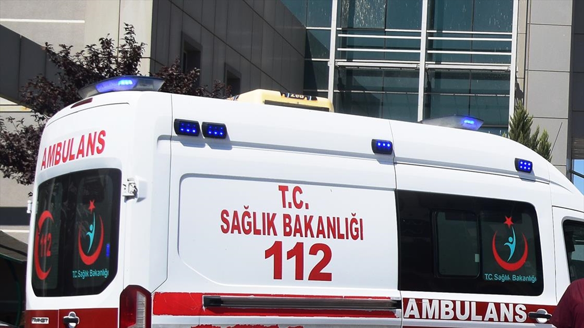 Bölücü terör örgütü mensuplarının taciz atışında yaralanan Suriye Görev Gücü'nde