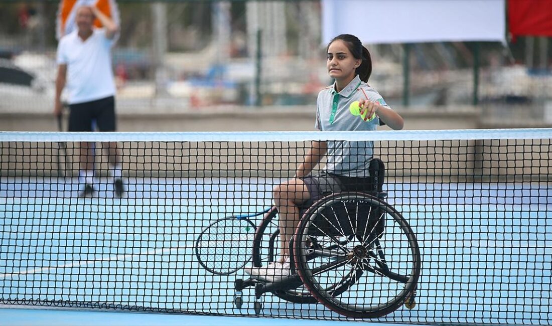 Türkiye Tenis Federasyonu (TTF) Başkanı Cengiz Durmuş, tekerlekli sandalye teniste,