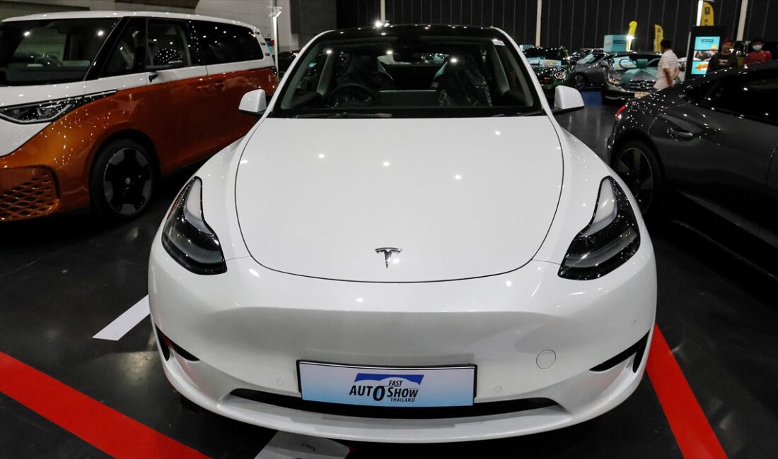 Elektrikli otomobil üreticisi, Model 3'ün fiyatında 2 bin 250 dolara,