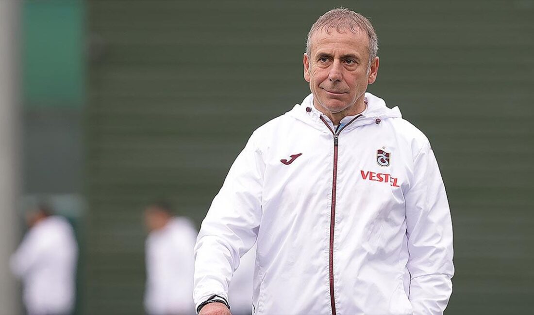Bordo-mavililer, Süper Lig'in 9. haftasında ikinci kez göreve getirdiği teknik