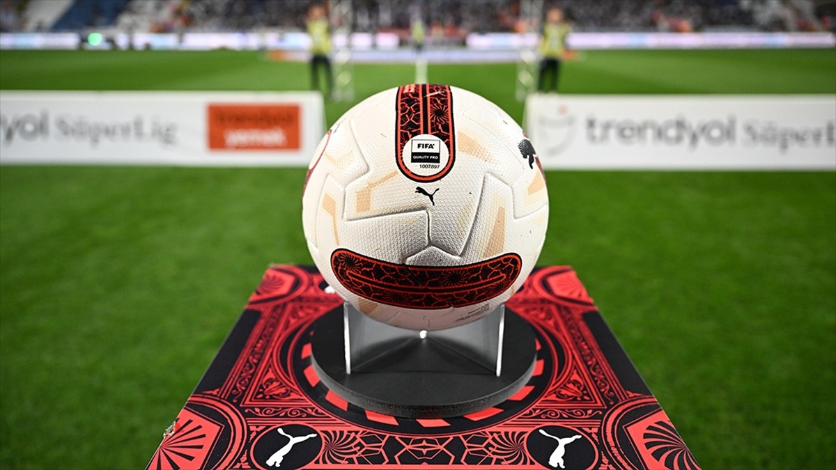 Trendyol Süper Lig'de 8. hafta iki maçla tamamlandı.