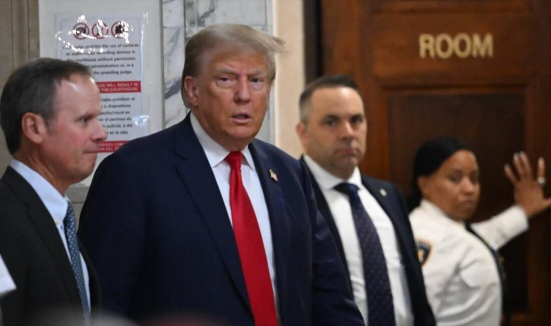 NEW YORK (AA) – Trump, Manhattan’daki eyalet Yüksek Mahkemesinde görülen
