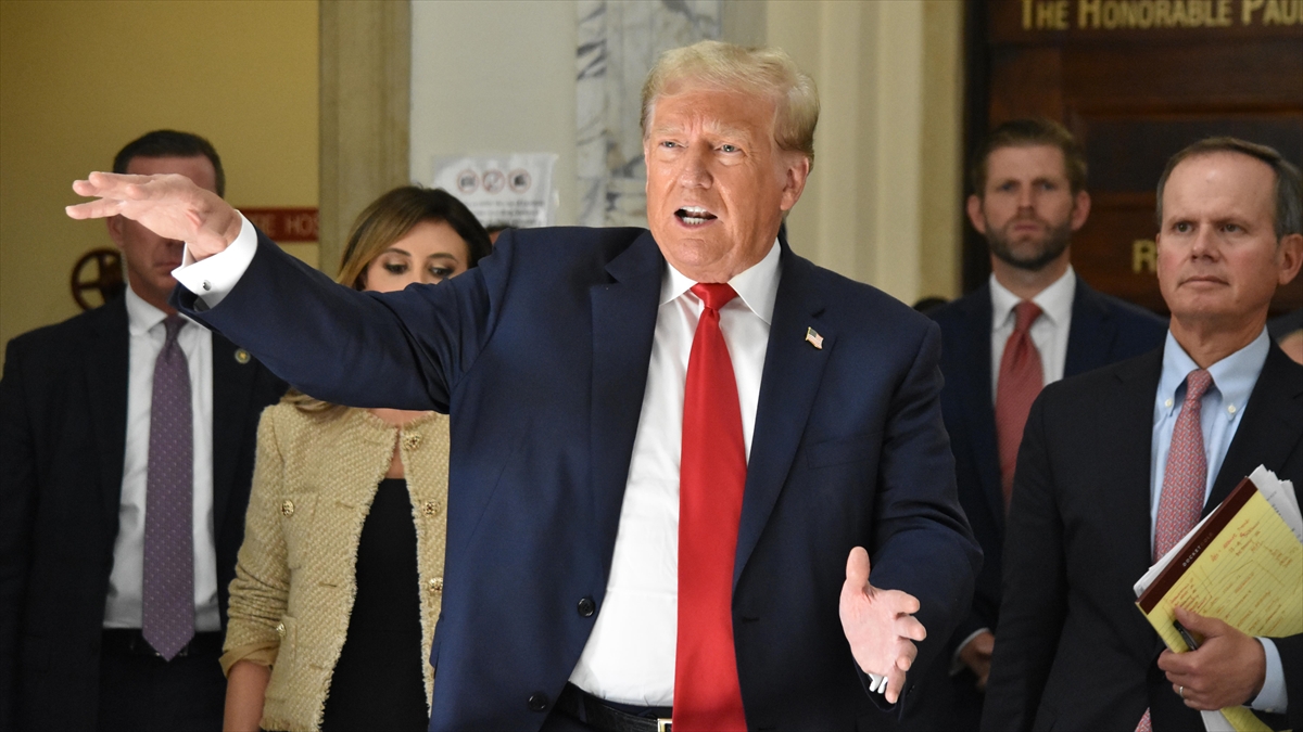 NEW YORK (AA) – Trump, Manhattan’daki eyalet Yüksek Mahkemesinde görülen