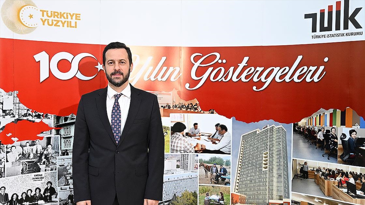 Türkiye İstatistik Kurumu (TÜİK) Başkanı Erhan Çetinkaya, "İstatistiklerle Cumhuriyet'imizin 100