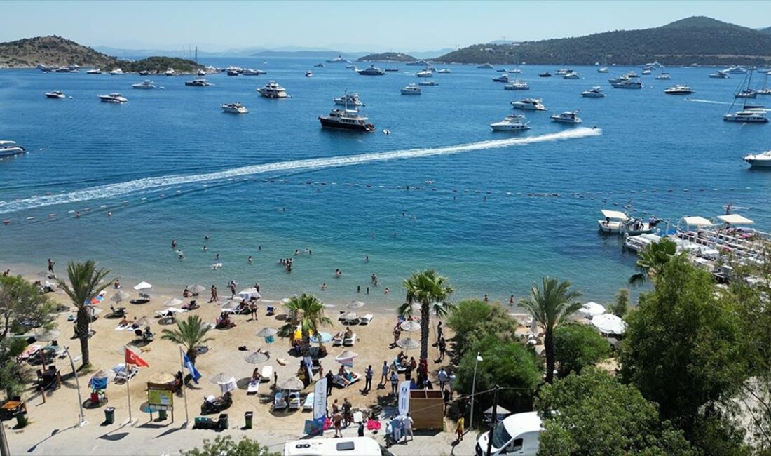 Türkiye'nin gözde turizm merkezlerinden Bodrum'da yaz dönemi sona ermesine rağmen