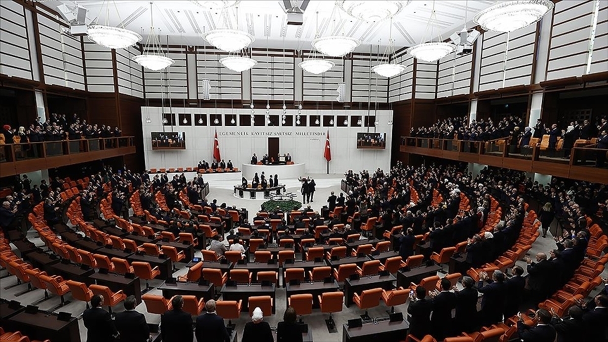 Irak ve Suriye'ye asker gönderme tezkeresinin süresinin 2 yıl daha