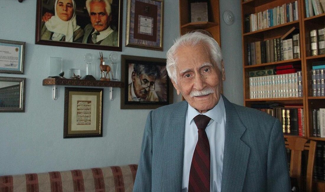 Yazdığı halk şiirleri hafızalara kazınan ve çağdaş Türk edebiyatında "Dede