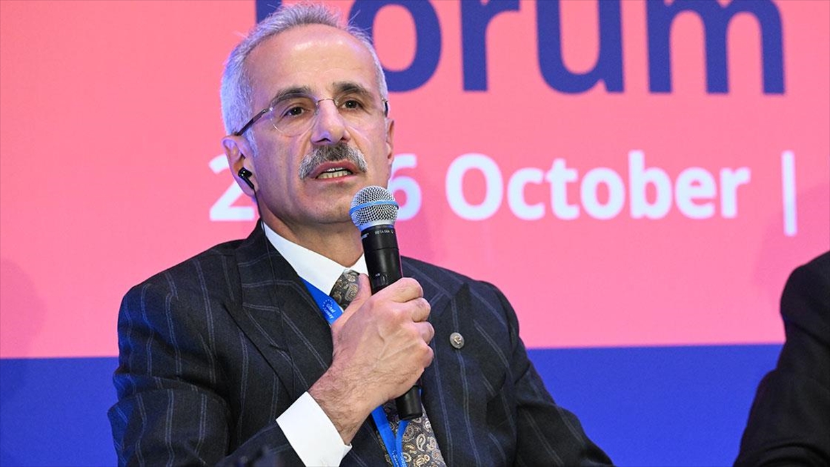 Ulaştırma ve Altyapı Bakanı Abdulkadir Uraloğlu, "Son 21 yılda ülkemizde