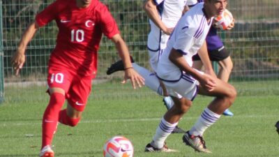 - Gruptaki son maçında İskoçya'yı 3-0 yenen genç mililer, Elit