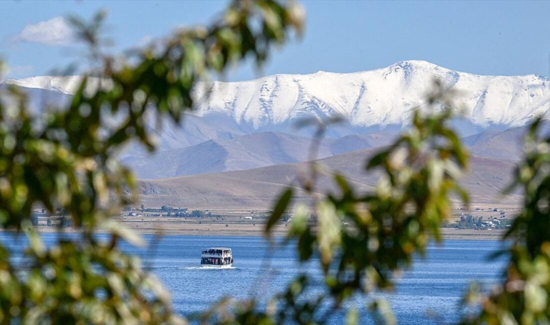 Van Gölü'ndeki Akdamar Adası, Valilik öncülüğünde başlatılan yürüyüş yolu, ışıklandırma,