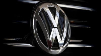 Alman otomotiv üreticisi Volkswagen (VW) Grubu, temmuz-eylül döneminde karını yüzde